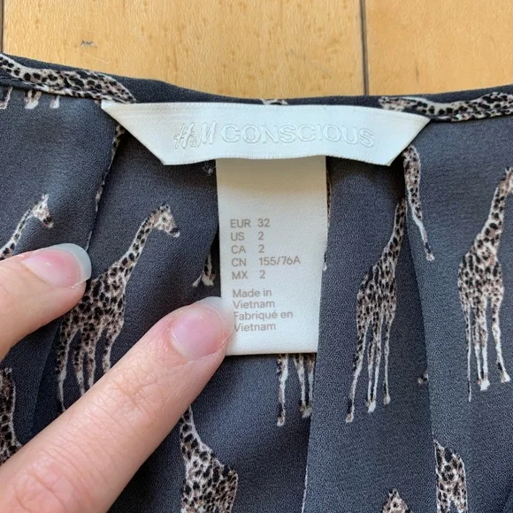 Giraffe print top - Picture 2 of 2